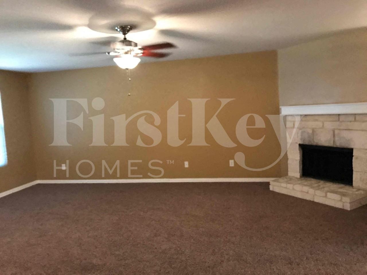 1401 Krista Dr - Photo 4 of 26