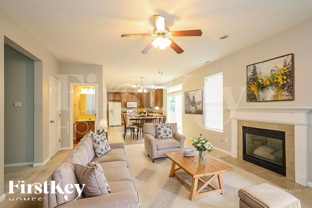 13858 Ellsworth Ln - Photo 5 of 18