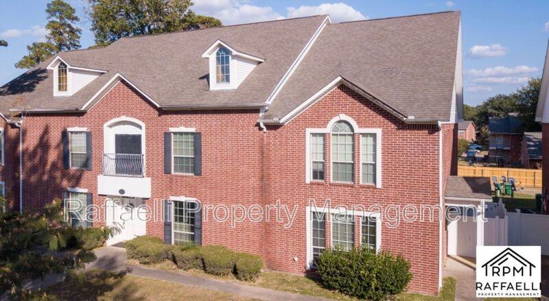 6 Fernwood Dr #C - Photo 4 of 27