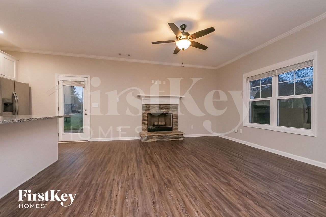 107 Preserve Dr - Photo 3 of 15