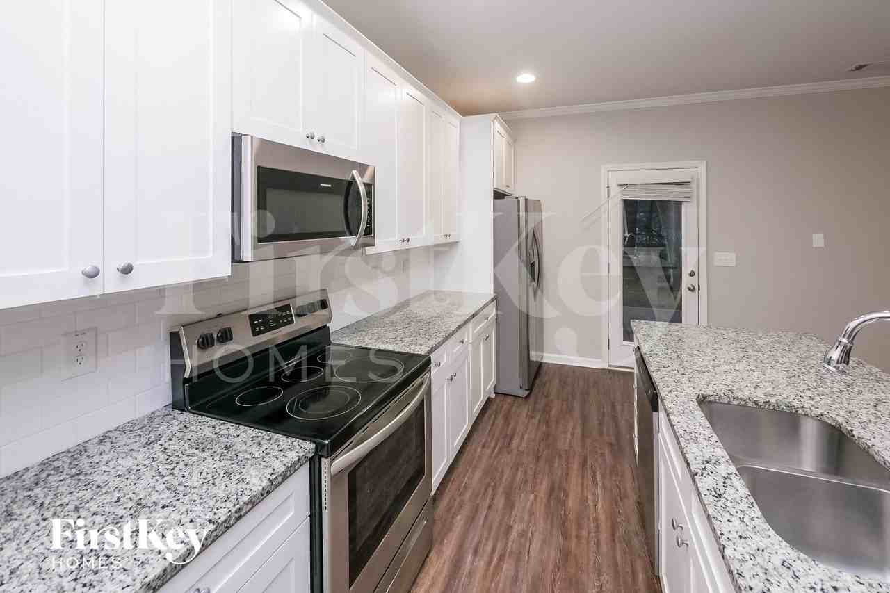 107 Preserve Dr - Photo 6 of 15