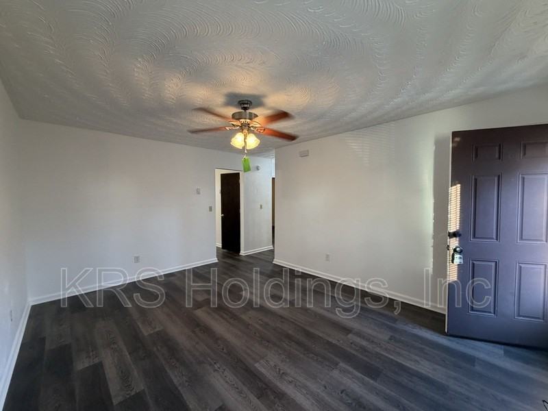 3020 Kansas Ave #B - Photo 2 of 7