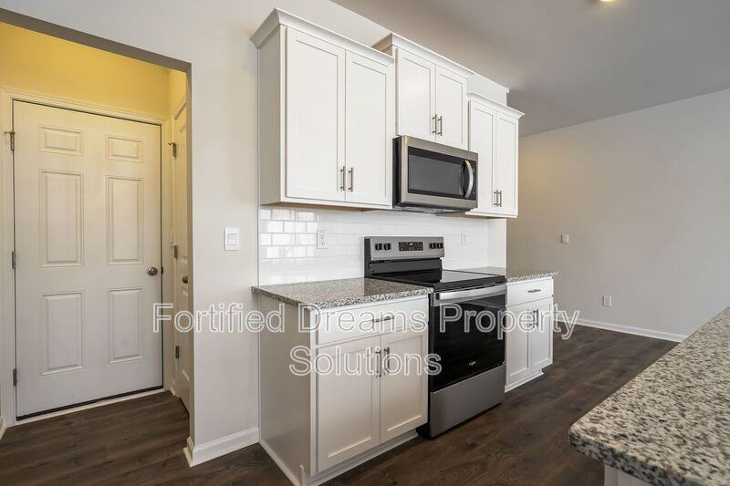 1487 Amberview Ln - Photo 2 of 20