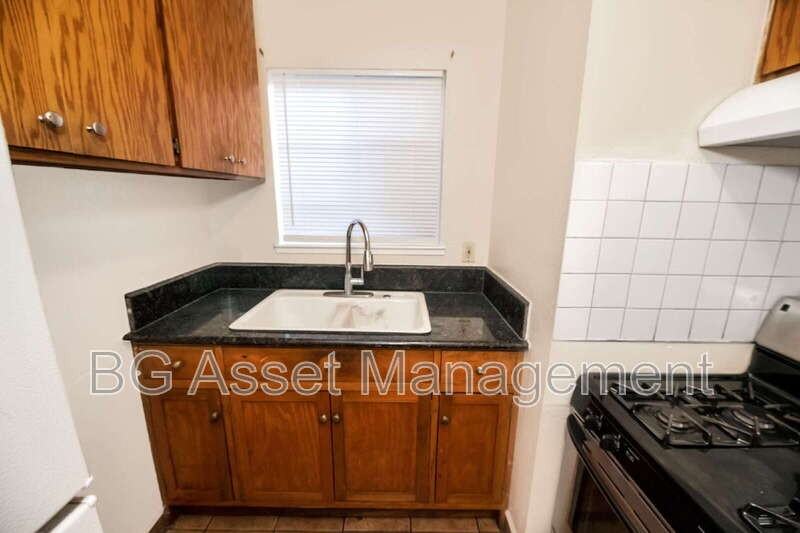 1426 48th Ave #A - Photo 6 of 30