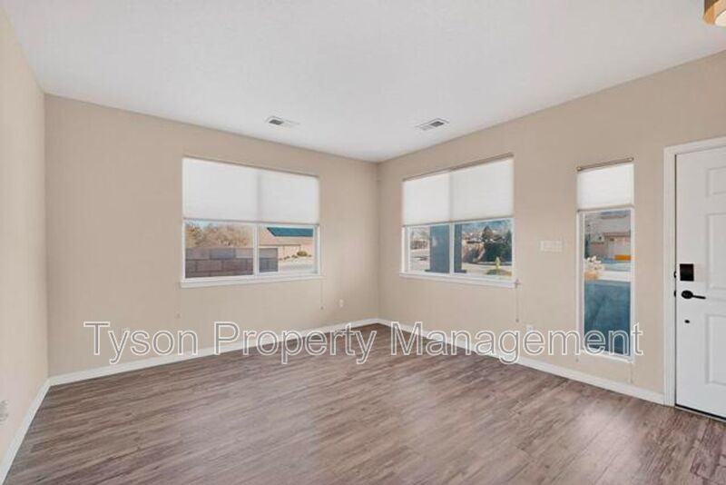 8523 Waterford Pl Ne - Photo 6 of 48