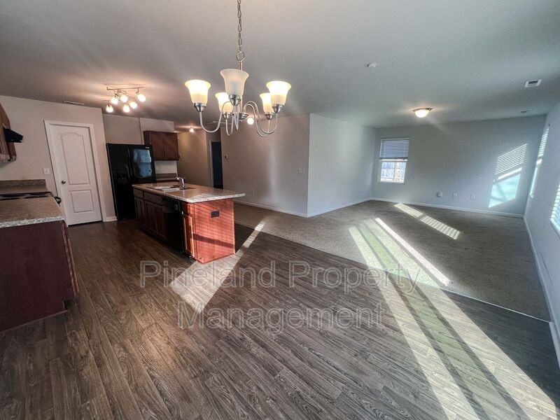 1417 Demila Dr - Photo 3 of 17