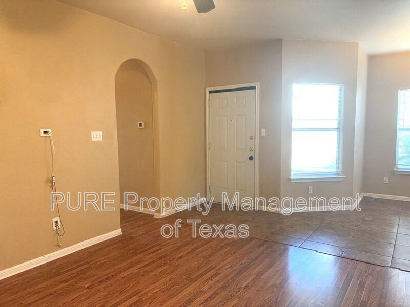 2869 Southampton Way #B - Photo 3 of 21