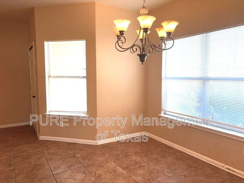 2869 Southampton Way #B - Photo 5 of 21