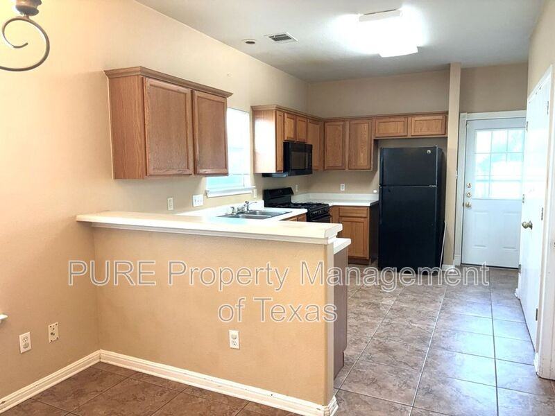 2869 Southampton Way #B - Photo 6 of 21