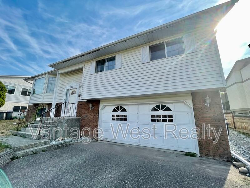 651 Hardie Crt - Photo 2 of 32