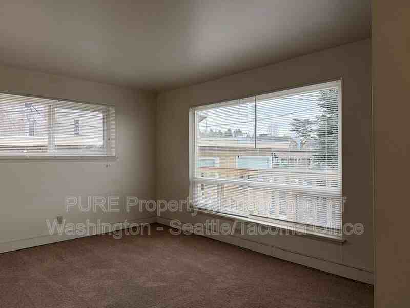 2356 Alki Ave Sw - Photo 6 of 19