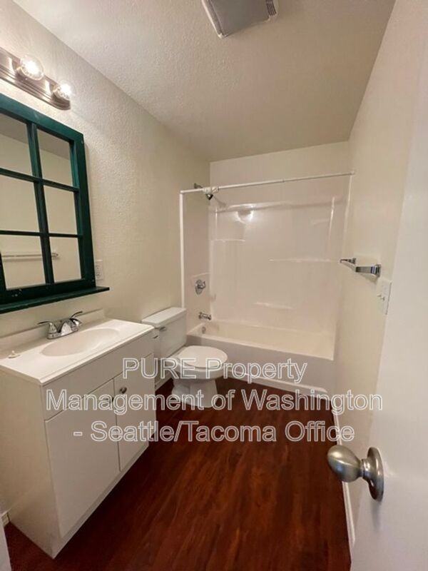 9816 20th Ave Sw #202 - Photo 7 of 11