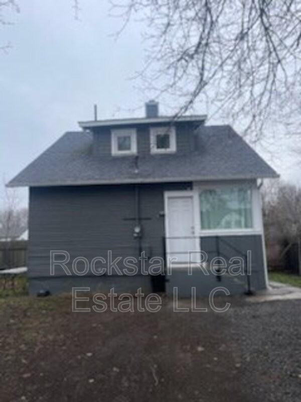 5123 N Monroe St - Photo 3 of 37