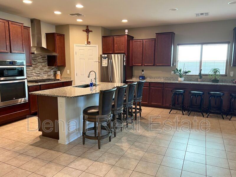 2321 N Hidden Canyon Dr - Photo 3 of 33