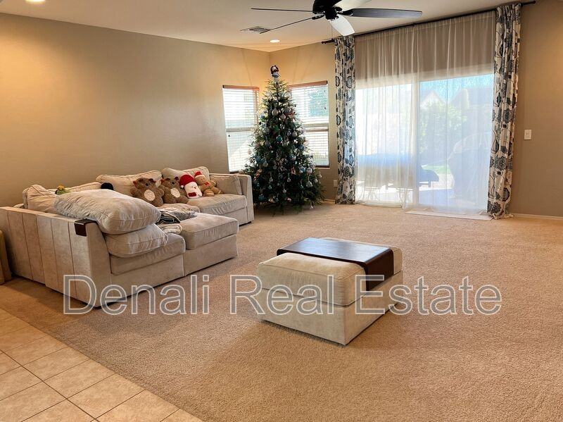 2321 N Hidden Canyon Dr - Photo 6 of 33