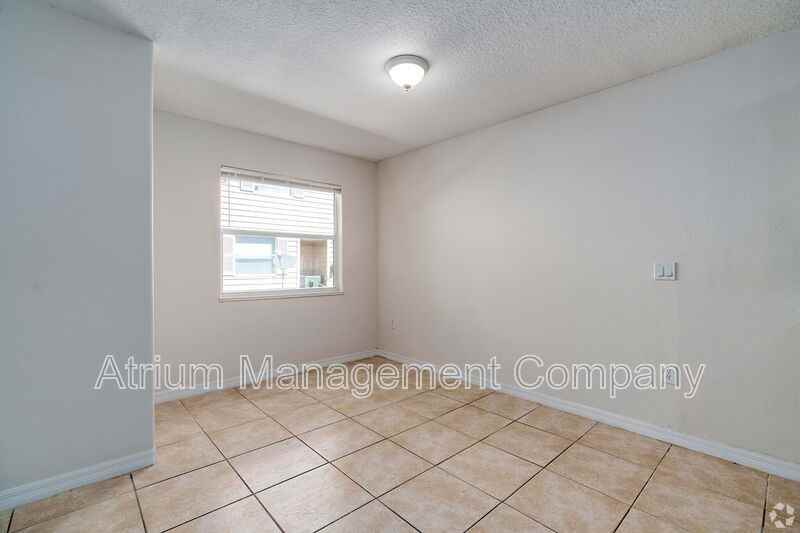 2181 Harrison St - Photo 5 of 17