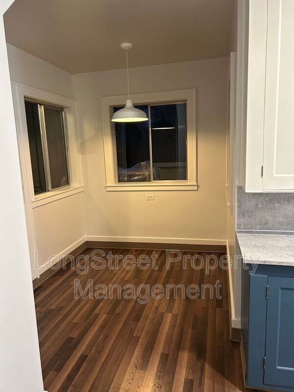 1905 Se 27th Ave - Photo 6 of 17