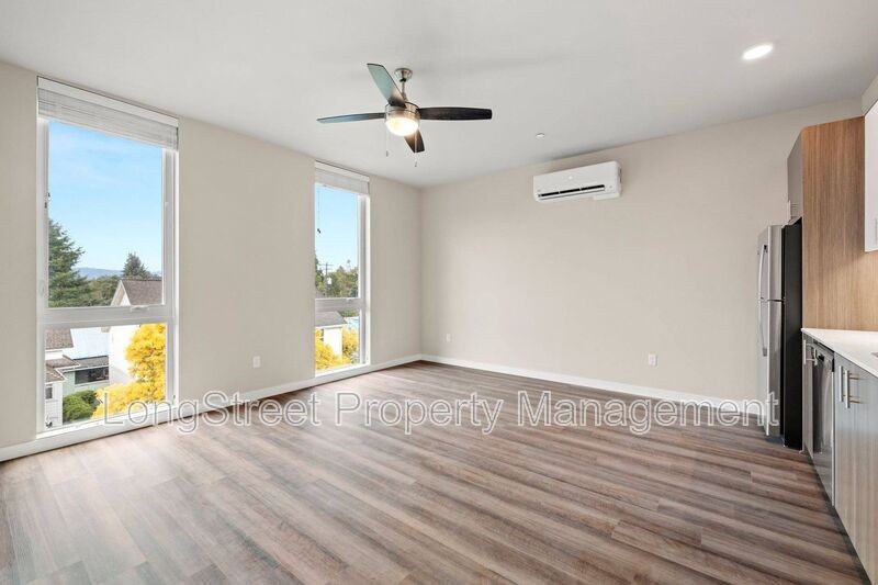 4064 N Mississippi Ave #404 - Photo 2 of 11