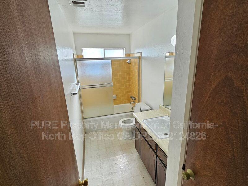 2000 S Dora St #4 - Photo 5 of 12