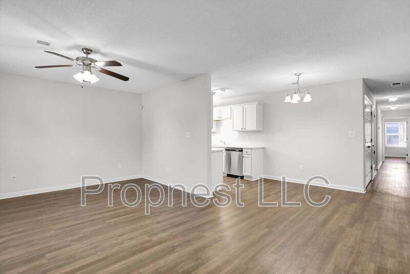 866 Barrington Woods Cv - Photo 2 of 32