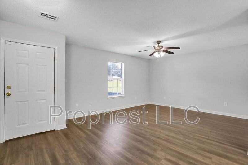 866 Barrington Woods Cv - Photo 3 of 32