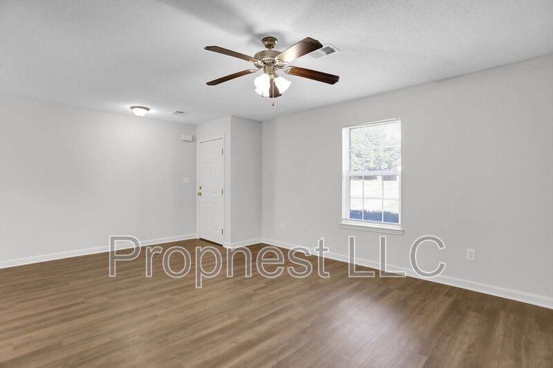 866 Barrington Woods Cv - Photo 4 of 32