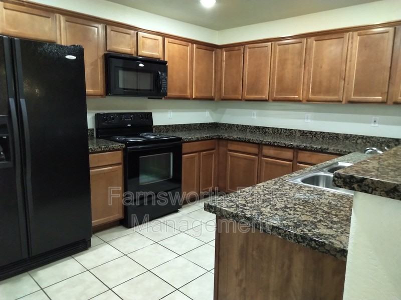 3890 E Jasper Dr - Photo 4 of 17