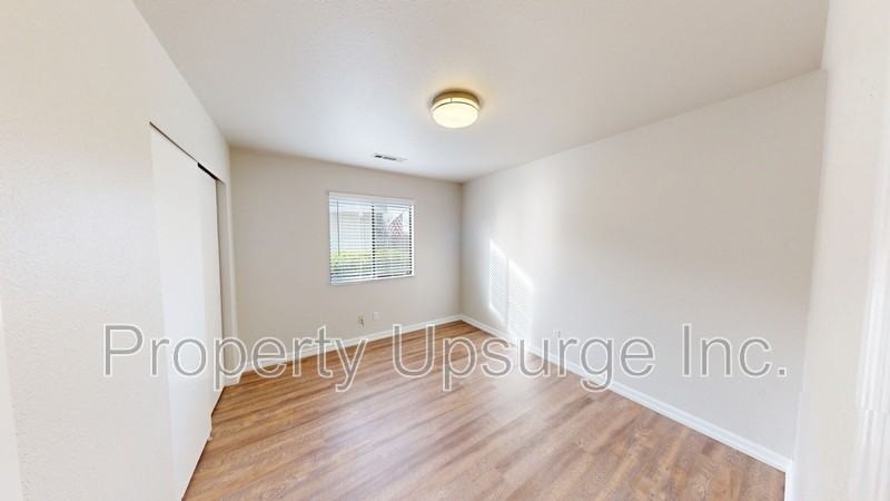 22295 Redrock Peak Pl - Photo 5 of 12