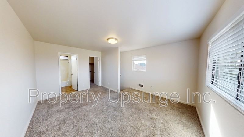 22295 Redrock Peak Pl - Photo 6 of 12