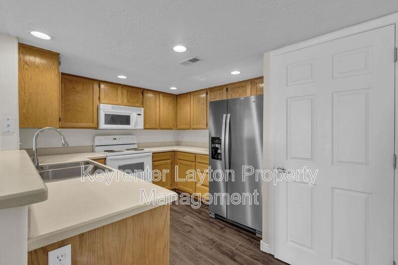 490 Eastsouth #B16 - Photo 5 of 29