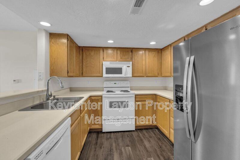 490 Eastsouth #B16 - Photo 6 of 29