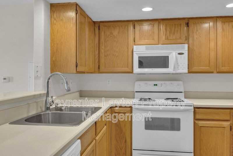 490 Eastsouth #B16 - Photo 7 of 29