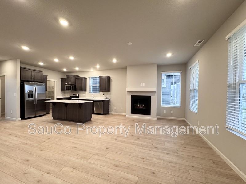 8309 Se Crescent Dr - Photo 5 of 32