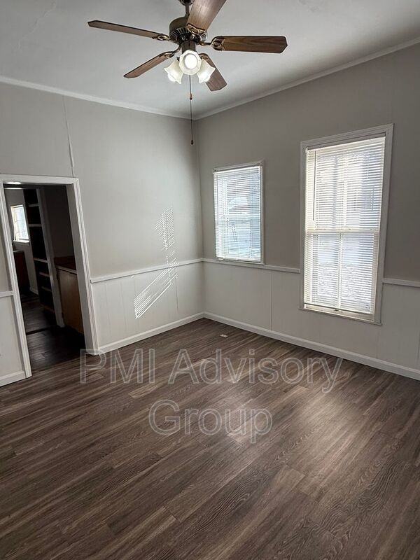 200 Sw Orchard St - Photo 2 of 8