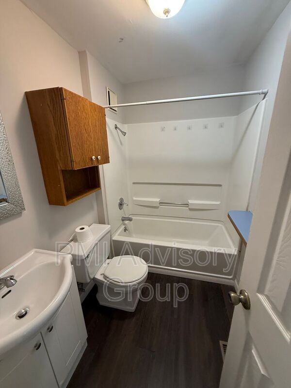 200 Sw Orchard St - Photo 4 of 8