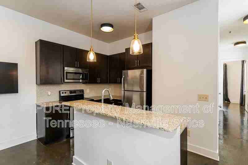 210 30th Ave N #201 - Photo 6 of 18