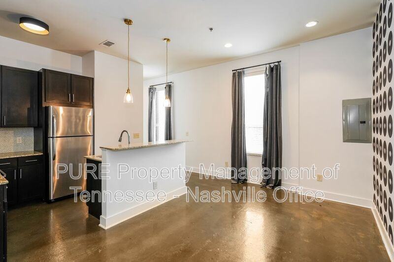 210 30th Ave N #201