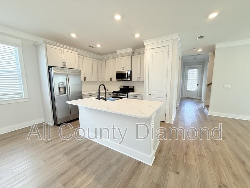 841 Breakfast Point Blvd - Photo 5 of 37