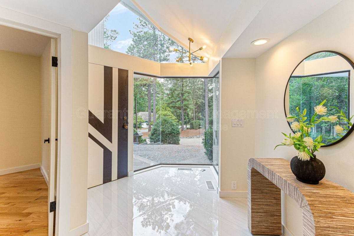 475 Saint Andrews Dr - Photo 2 of 10