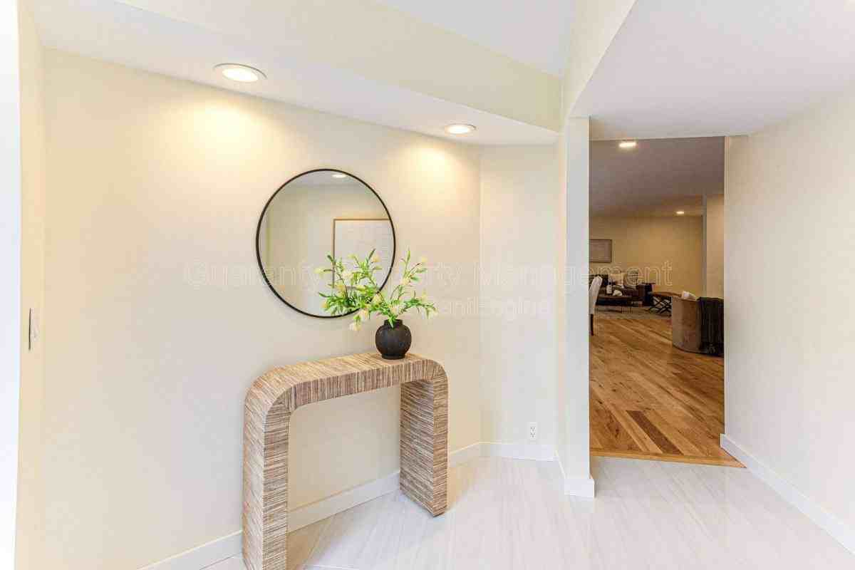 475 Saint Andrews Dr - Photo 3 of 10