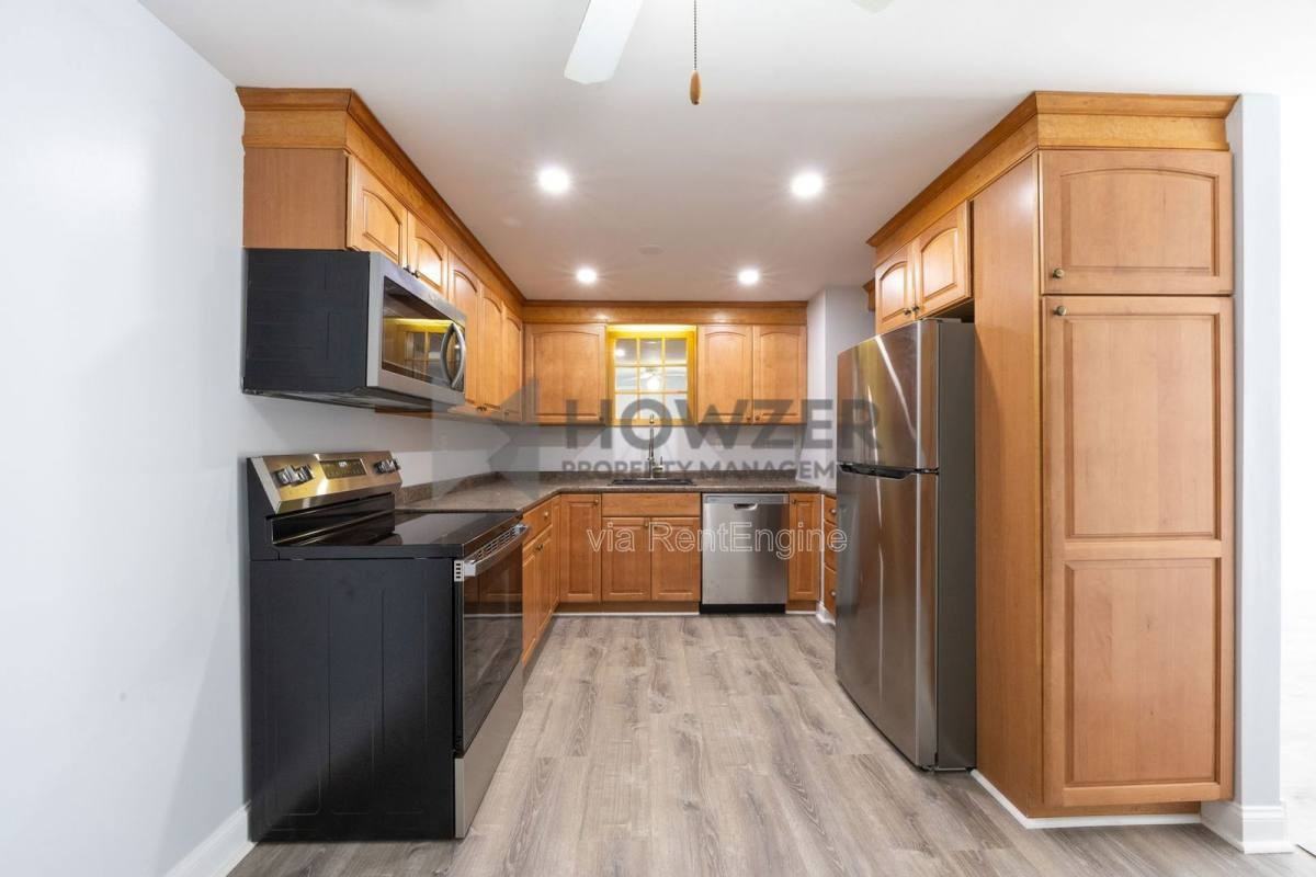 307 W Main St #7 - Photo 3 of 10