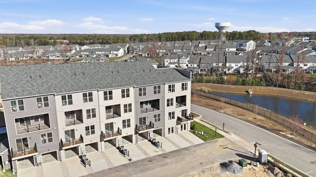 6913 Cosby Village Ter - Photo 2 of 10