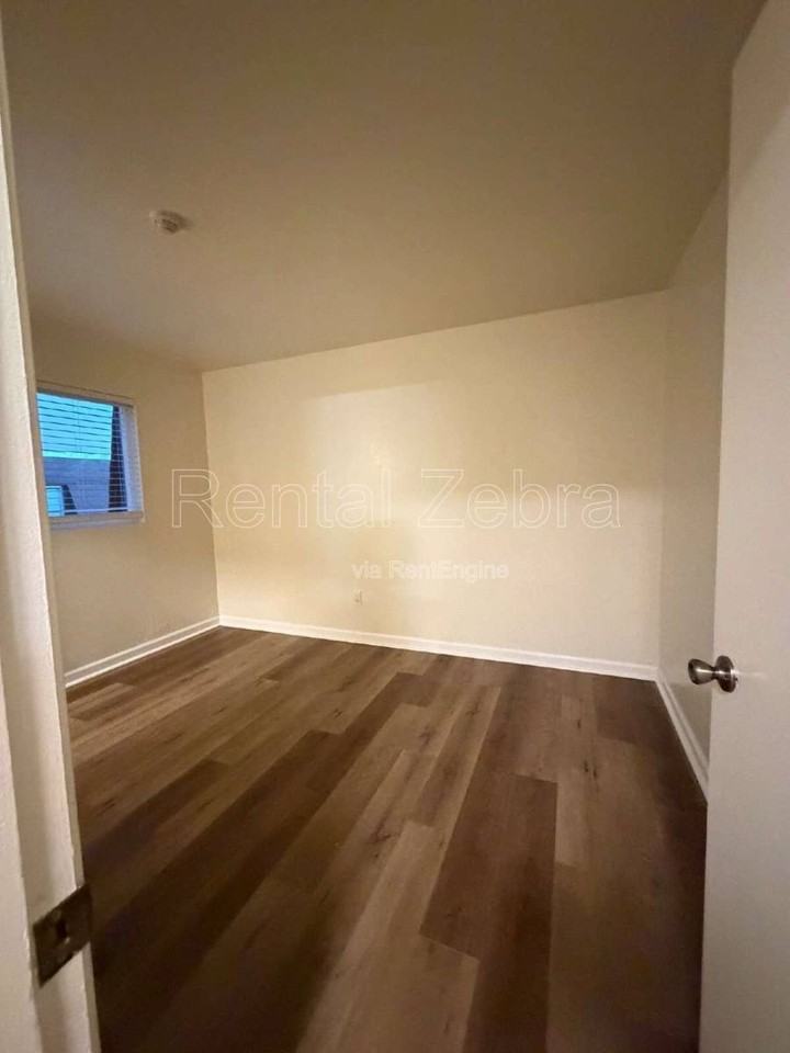 1400 SW Blvd N - Photo 5 of 10