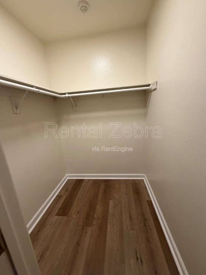 1400 SW Blvd N - Photo 6 of 10