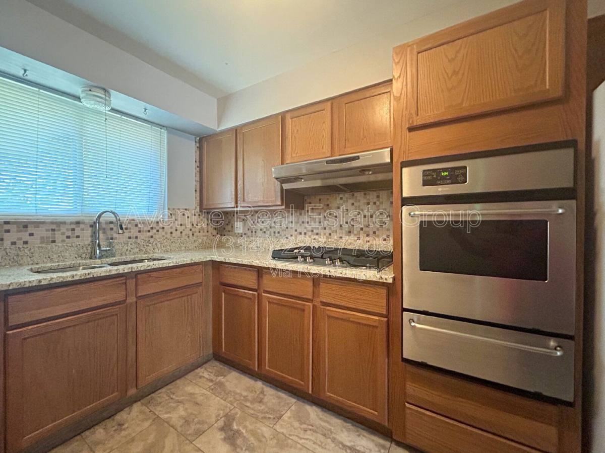 3219 Buder Ct - Photo 2 of 4