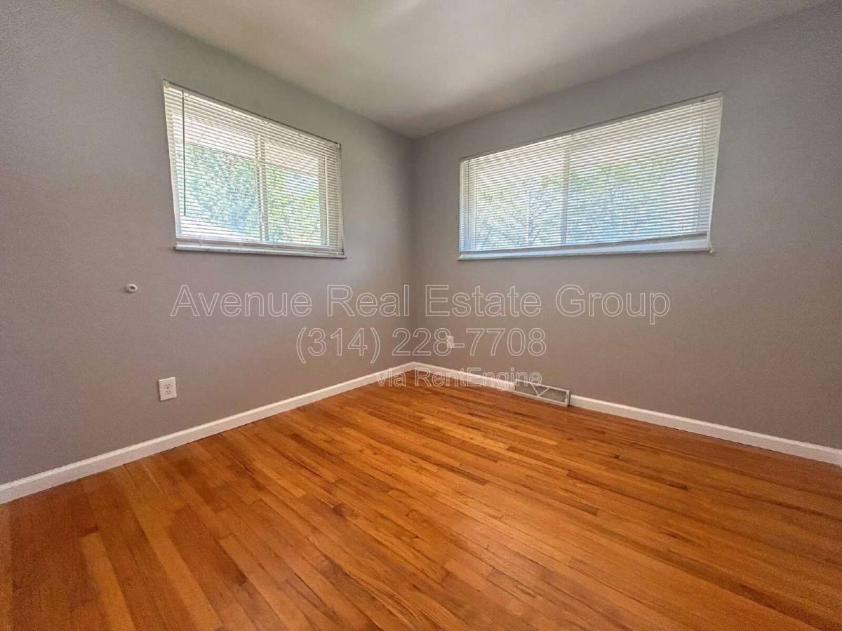 3219 Buder Ct - Photo 3 of 4