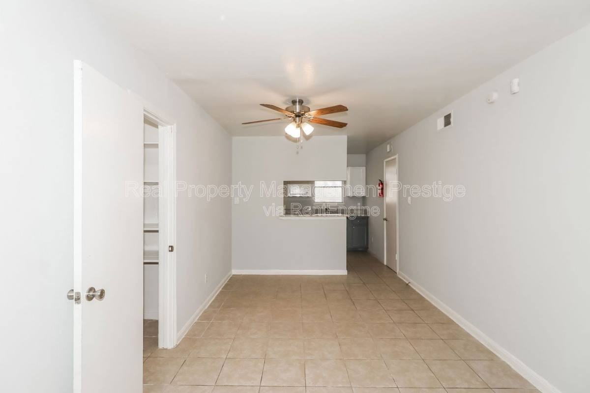 3111 Falk Ct - Photo 3 of 10