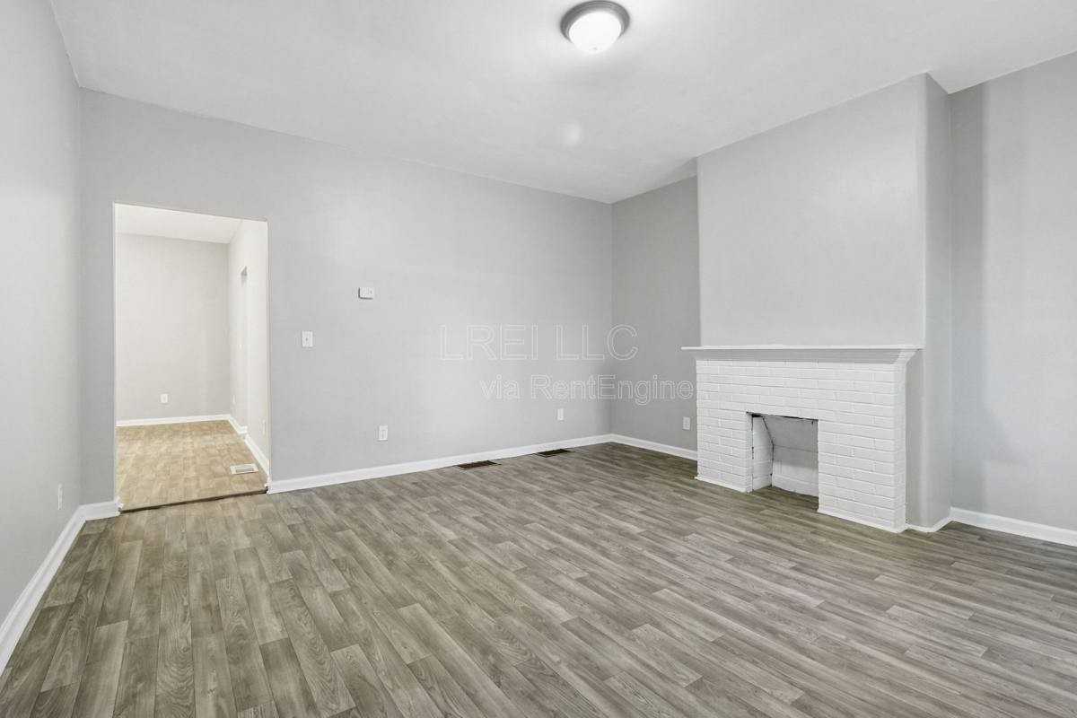 2922 Duncan St - Photo 3 of 10