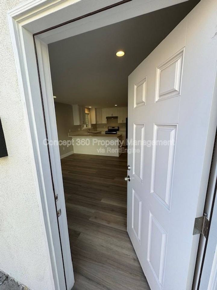 1421 Obispo Ave #A - Photo 3 of 10