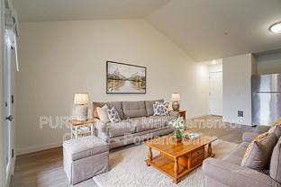 22025 Ne Halsey St #302 - Photo 1 of 1